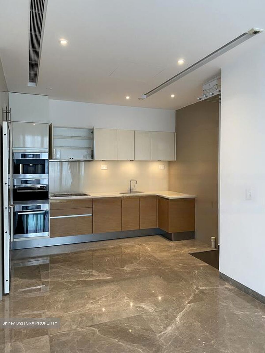 Nouvel 18 (D10), Condominium #523755881